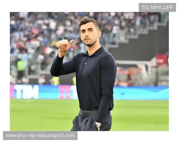 尤文佩林伸展动作极快